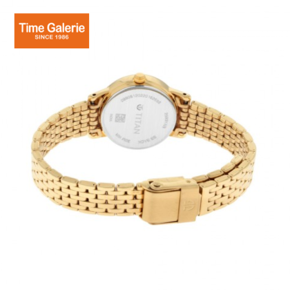 Titan Karishma 2593YM02 White Dial Metal Strap Quartz Women's Watch Titan Karishma 2593YM02 White Dial Metal Strap Quartz Women's Watch
