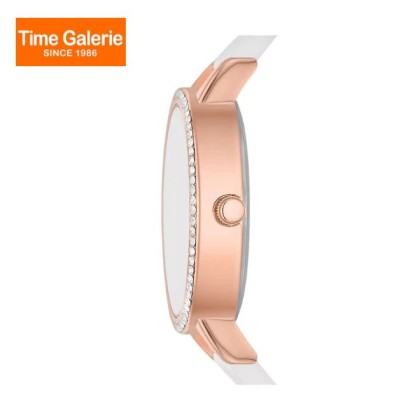 Skechers SR9080 Bracelet Gift Set White Leather Strap Women Watch Skechers SR9080 Bracelet Gift Set White Leather Strap Women Watch