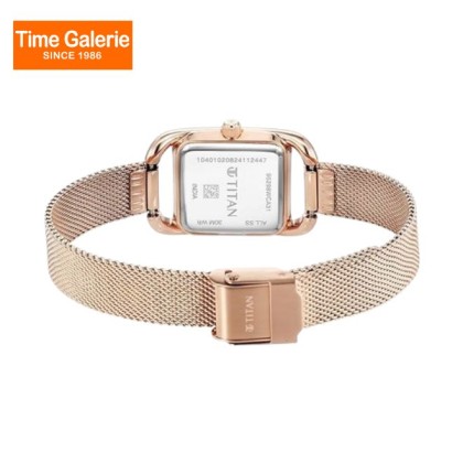 Titan Horizon 95298WM01 Pink Dial Stainless Steel Strap Quartz Women Watch Titan Horizon 95298WM01 Pink Dial Stainless Steel Strap Quartz Women Watch