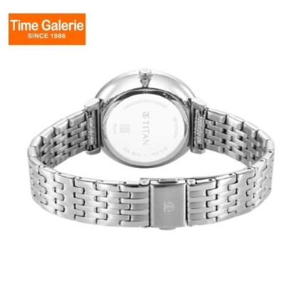 Titan Marhaba 2673SM03 Blue Dial Stainless Steel Strap Quartz Women's Watch Titan Marhaba 2673SM03 Blue Dial Stainless Steel Strap Quartz Women's Watch