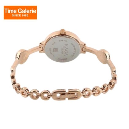 Titan Quartz 2598WM01 Silver Dial Metal Strap Women Watch Titan Quartz 2598WM01 Silver Dial Metal Strap Women Watch