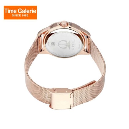 Titan Sparkle 9798WM03 Blue Dial Stainless Steel Strap Quartz Women Watch Titan Sparkle 9798WM03 Blue Dial Stainless Steel Strap Quartz Women Watch